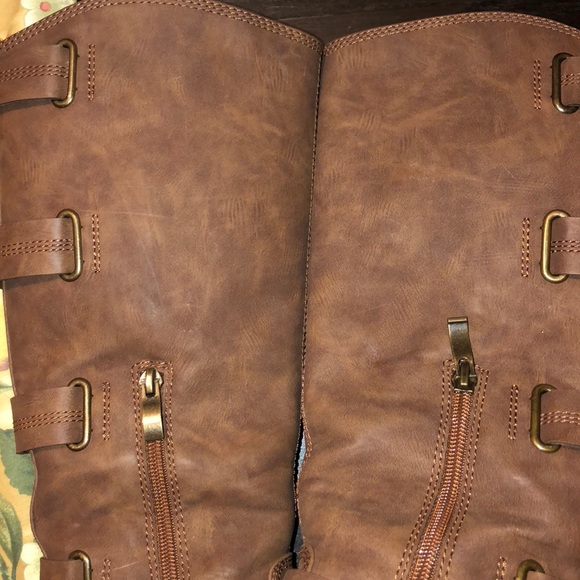 Light brown boots - Picture 3 of 4